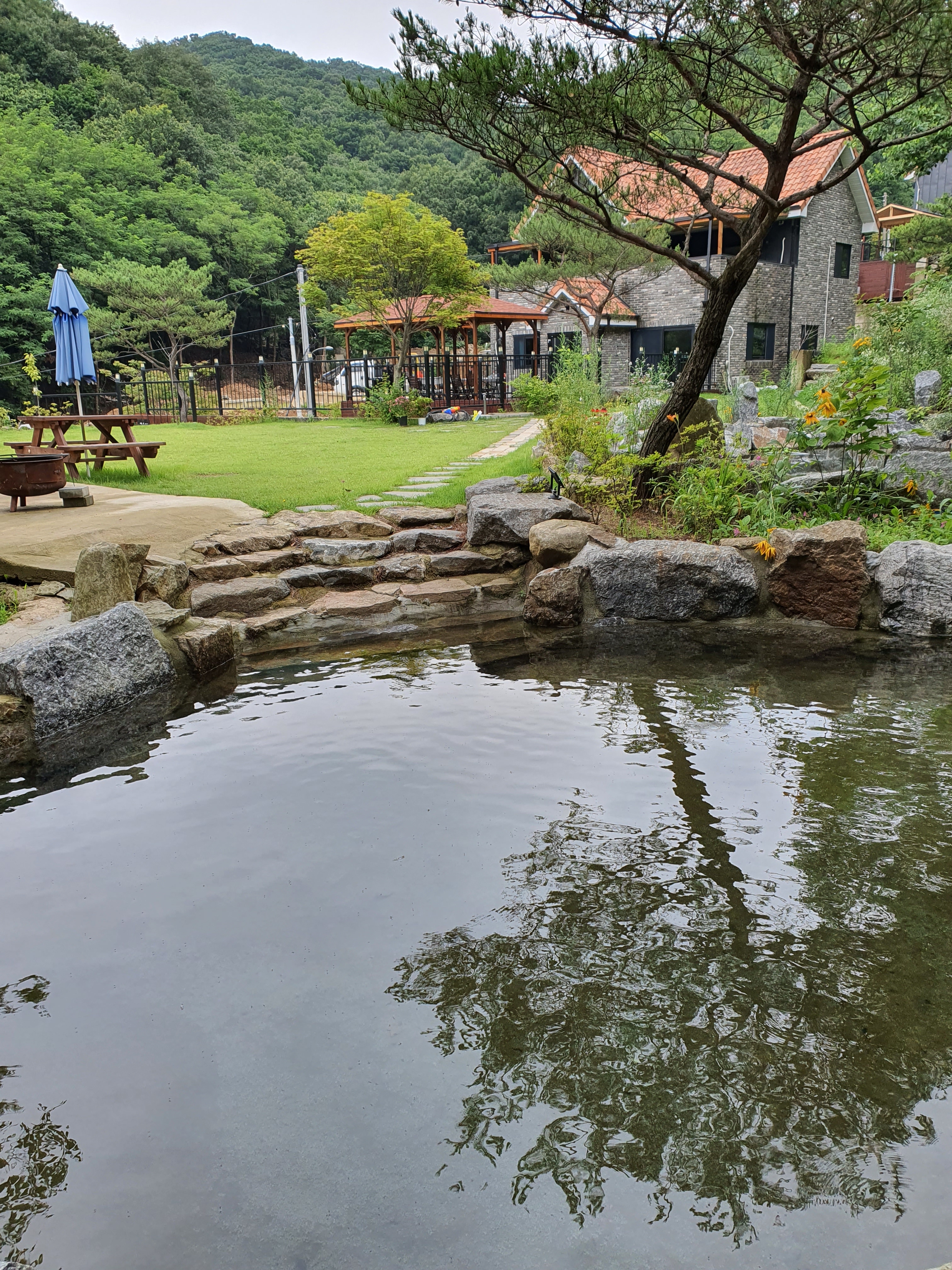 용인한터팬션물안개 (경기도 용인시) 사진