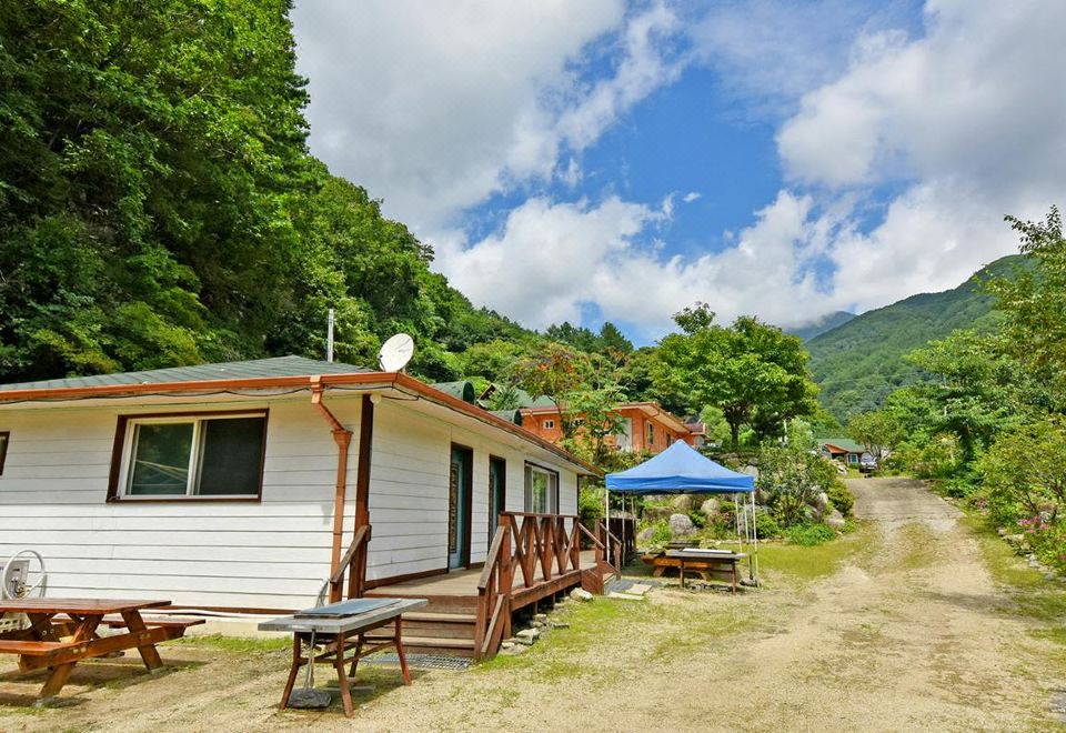 계곡속의바위집 (경기도 가평군) 사진