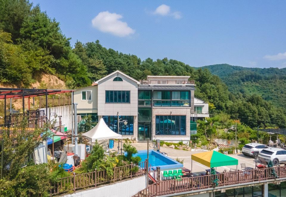 랑데뷰 (경기도 가평군) 사진