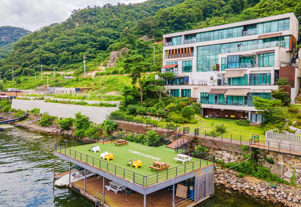 화이트 (경기도 가평군) 사진