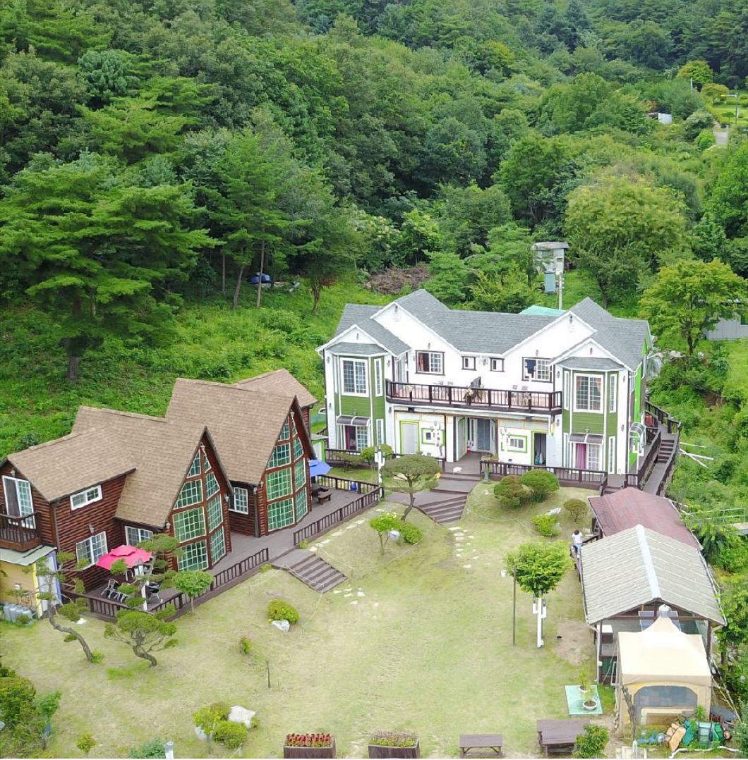 숲속의 예쁜펜션