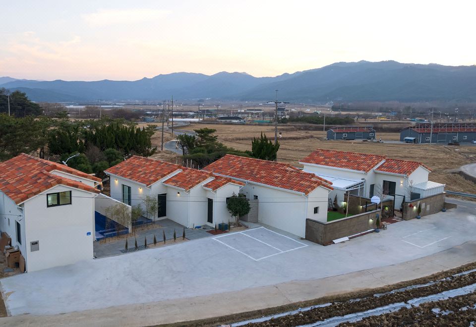 경주 쉼&풀 펜션 (경상북도 경주시) 사진