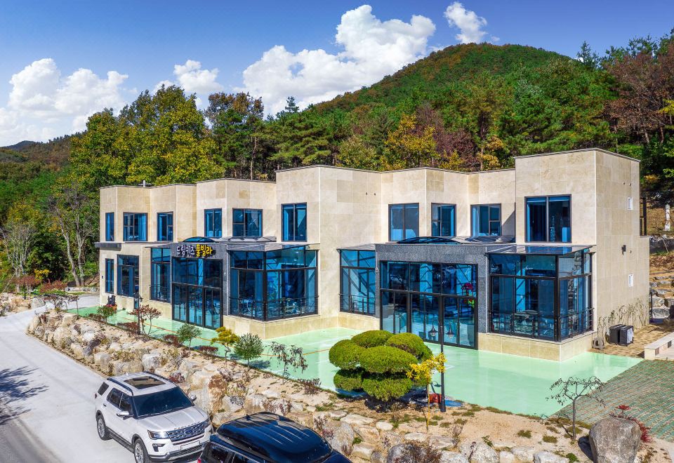 드림키즈풀빌라 (경상북도 김천시) 사진